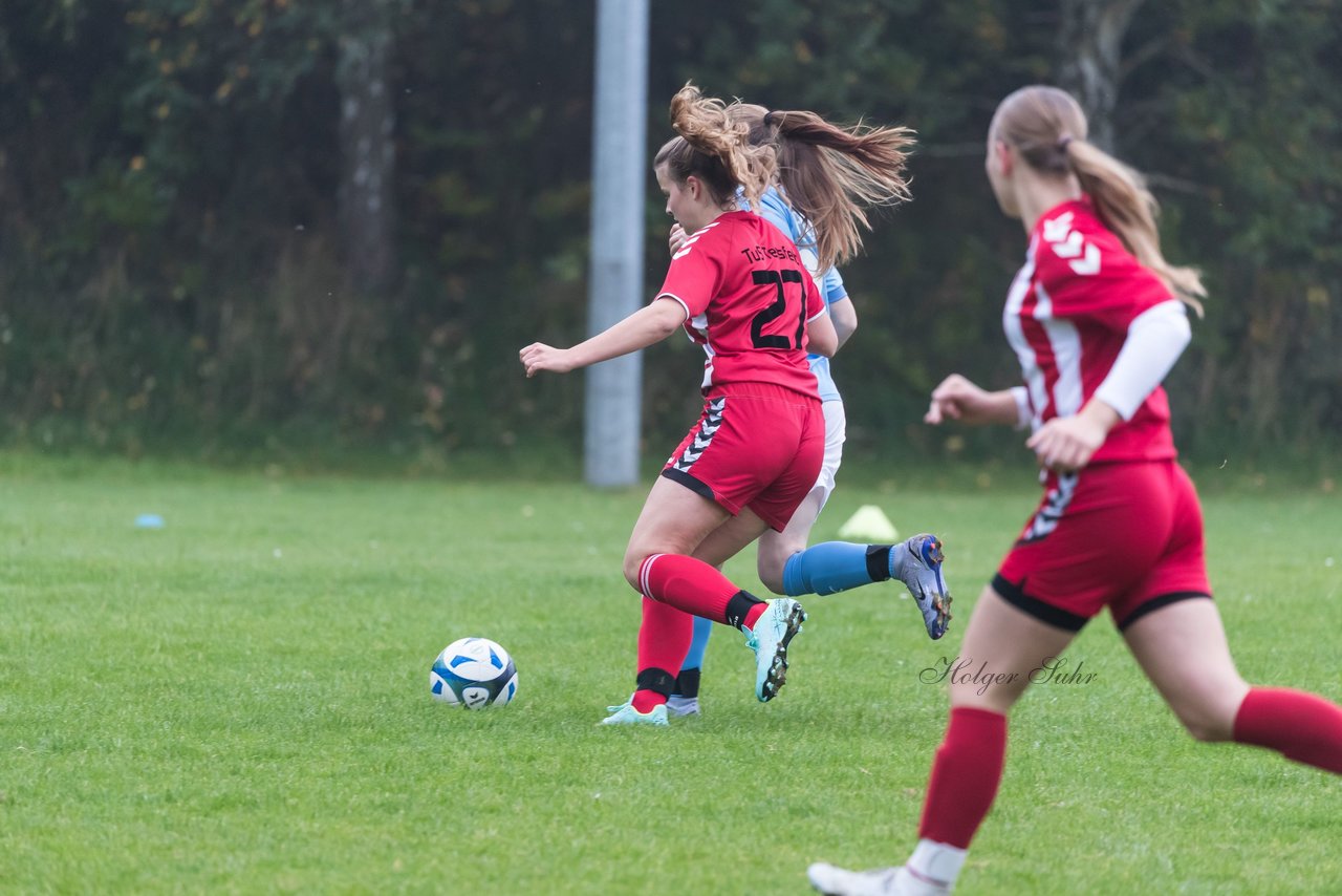 Bild 123 - wBJ TuS Tensfeld - SV Fortuna St. Juergen